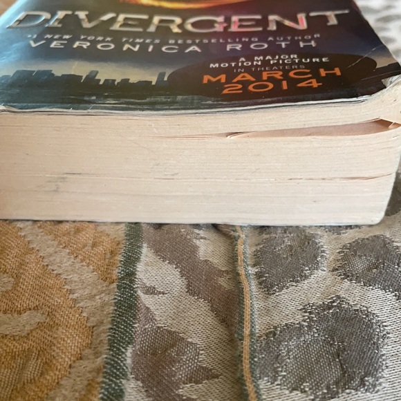 📣$5 Holla…Bundle 4+more $5 hollas and I’ll add $5.95 shipping before checkout. - Picture 3 of 9